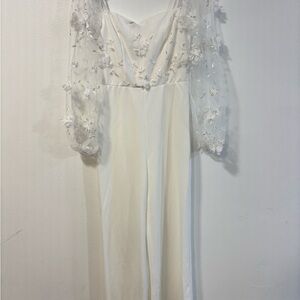 JJs House Elegant White Dress with Floral Embroidery